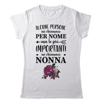 TeesBlitz T-Shirt Donna - MI chiamano Nonna - tee23-08