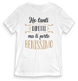 TeesBlitz T-Shirt divertente - Ho tanti difetti ma li porto benissimo - tee21-012